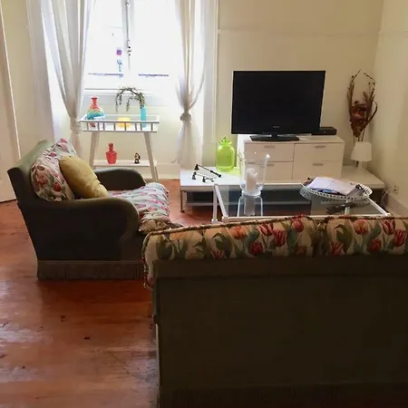 Appartement Spacious In Graca Main Street *