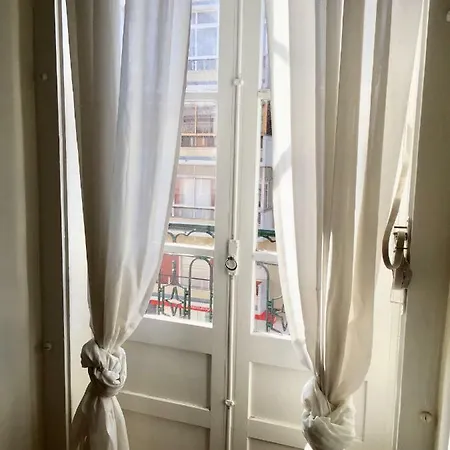 Spacious In Graca Main Street Apartamento *